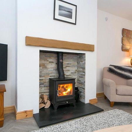 Pass The Keys Modern Coastal Home In Bull Bay Amlwch Esterno foto
