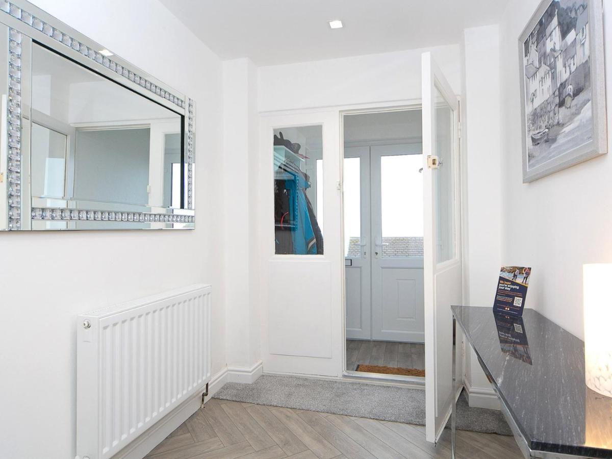 Pass The Keys Modern Coastal Home In Bull Bay Amlwch Esterno foto