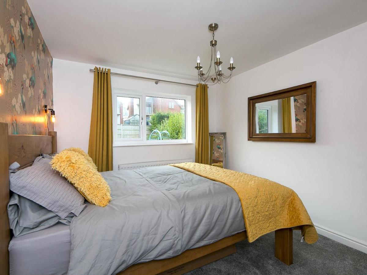 Pass The Keys Modern Coastal Home In Bull Bay Amlwch Esterno foto