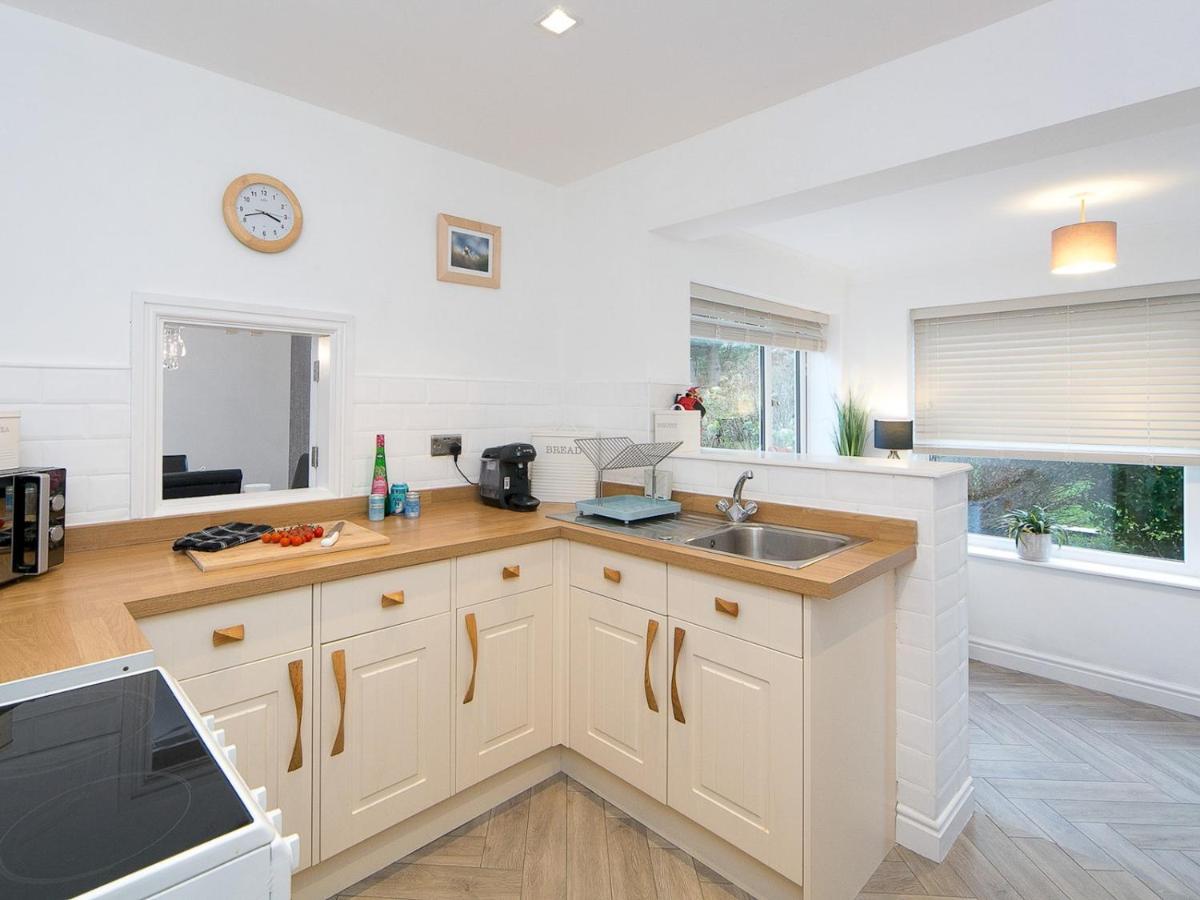 Pass The Keys Modern Coastal Home In Bull Bay Amlwch Esterno foto